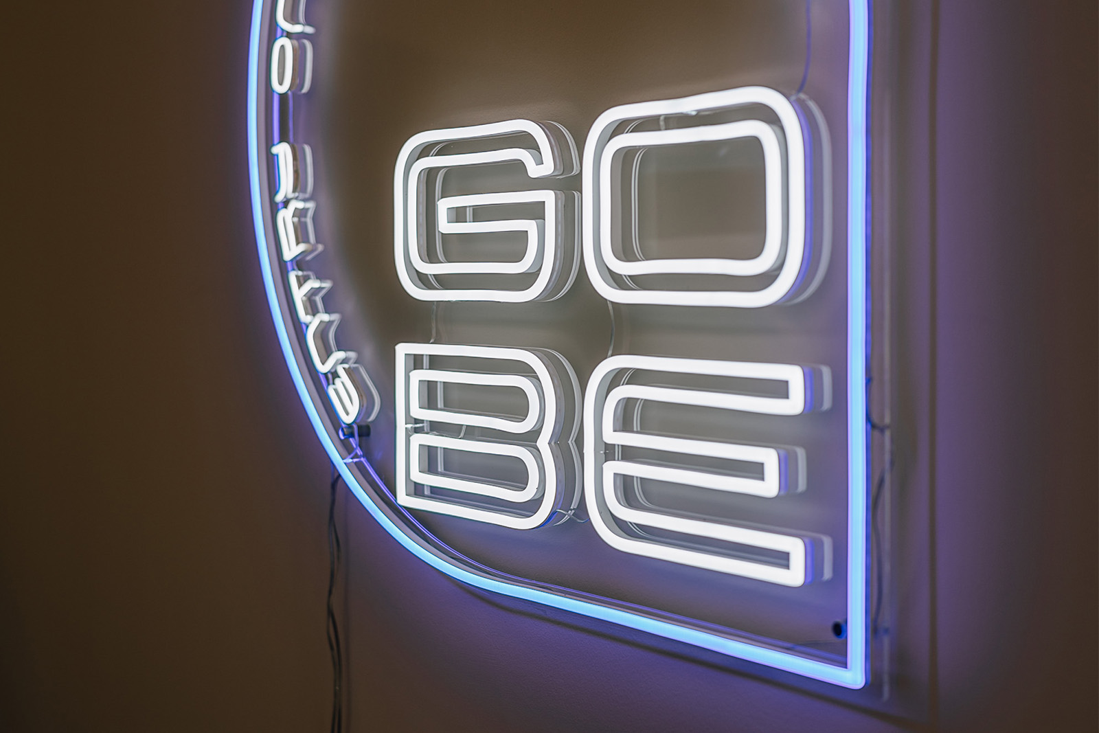 GoBe-Leuchtreklame im GoBe-CoWorkingSpace Görlitz